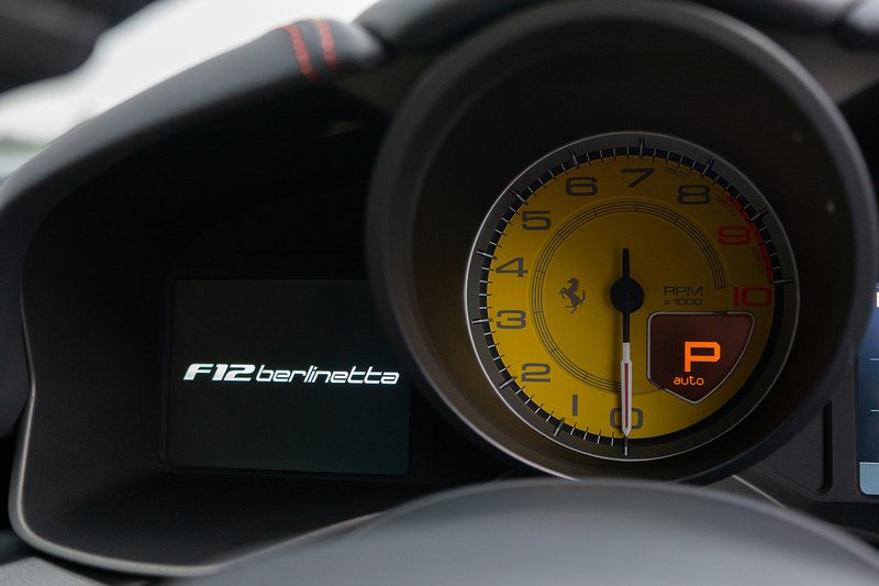 Ferrari F12 Berlinetta V12 - U1560