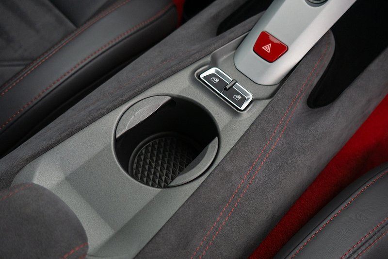 Ferrari F12 Berlinetta V12 - U1560