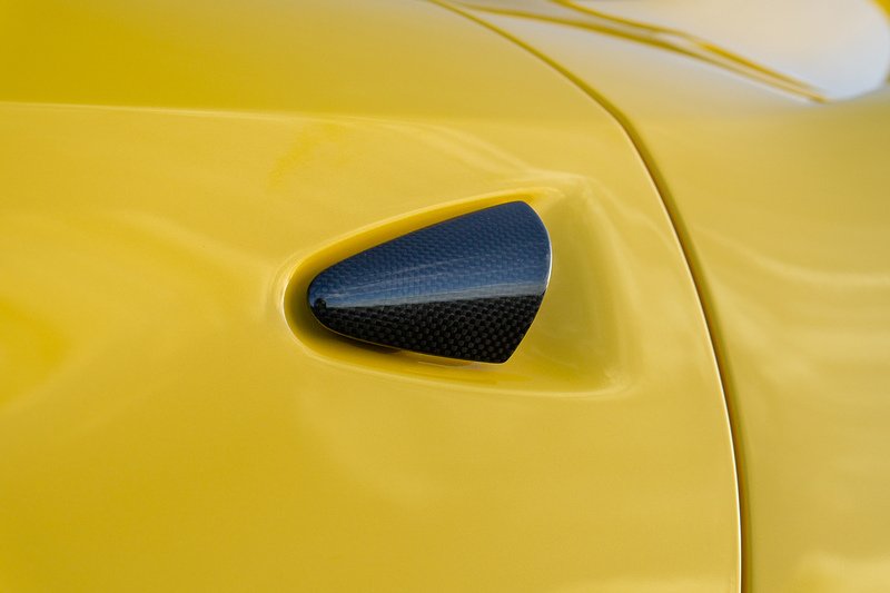 Ferrari 812 Superfast V12 - U1562