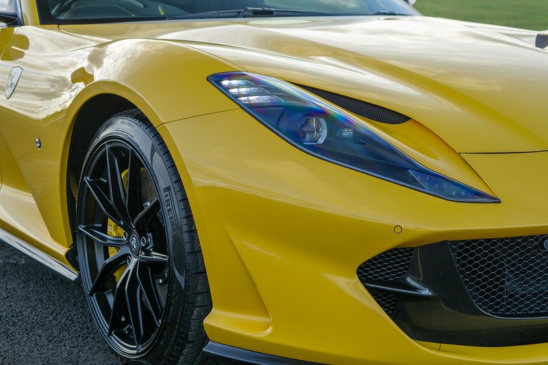 Ferrari 812 Superfast V12 - U1562