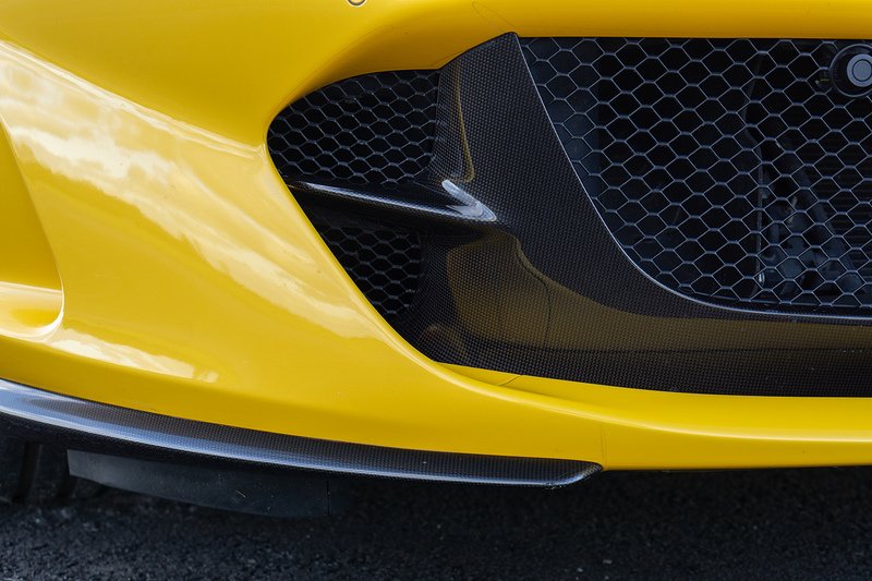 Ferrari 812 Superfast V12 - U1562