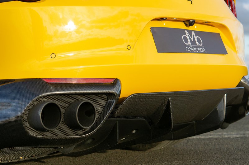 Ferrari 812 Superfast V12 - U1562