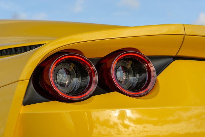 Ferrari 812 Superfast V12 - U1562