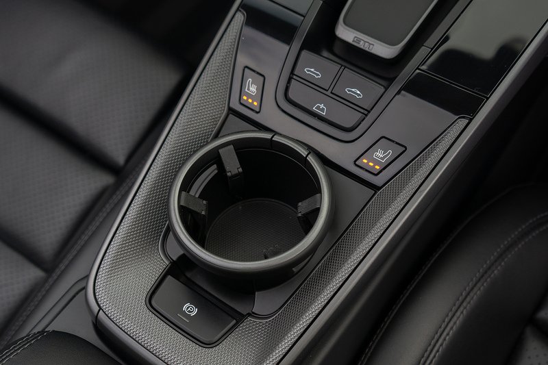 Porsche 911 T 992 Carrera - U1563