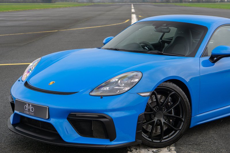 Porsche 718 Cayman GT4 - U1569