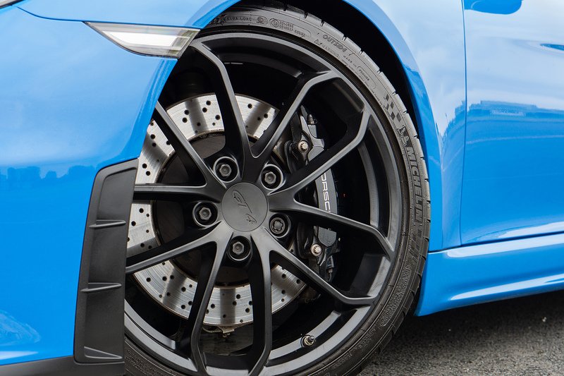 Porsche 718 Cayman GT4 - U1569