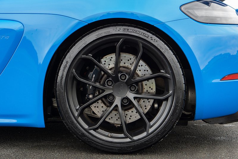 Porsche 718 Cayman GT4 - U1569