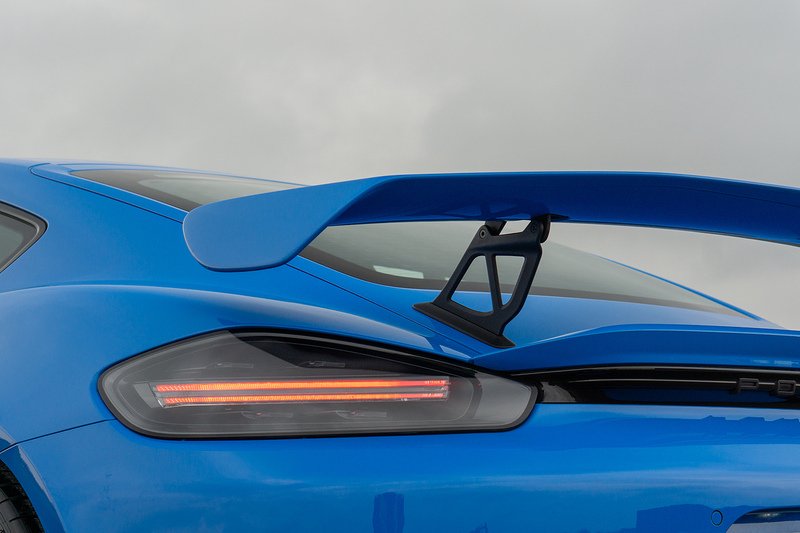 Porsche 718 Cayman GT4 - U1569