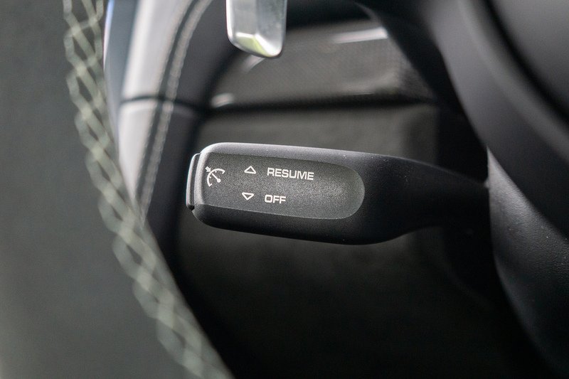 Porsche 718 Cayman GT4 - U1569