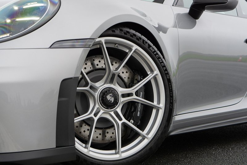 Porsche 911 992.2 GT3 Touring - U1570