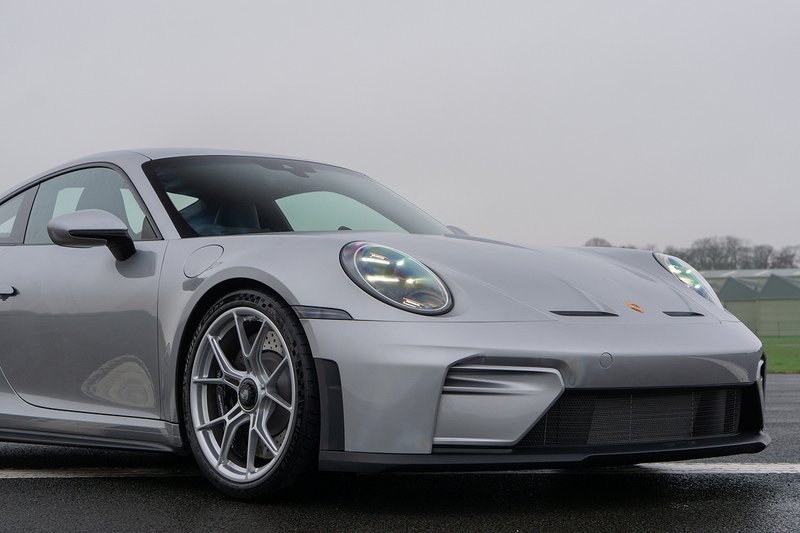 Porsche 911 992.2 GT3 Touring - U1570