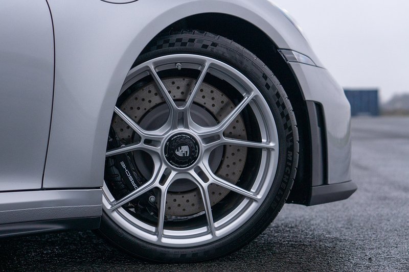 Porsche 911 992.2 GT3 Touring - U1570