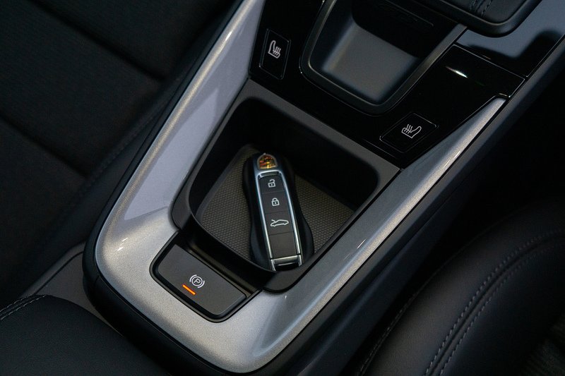 Porsche 911 992.2 GT3 Touring - U1570