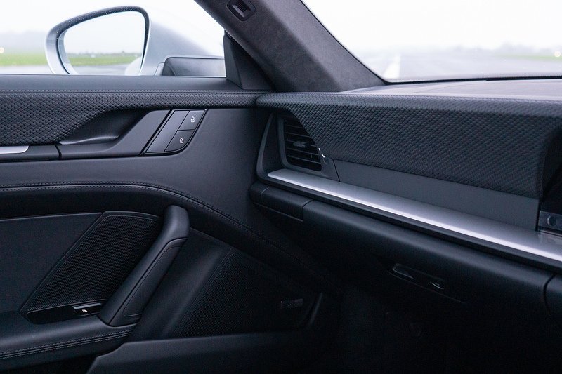 Porsche 911 992.2 GT3 Touring - U1570