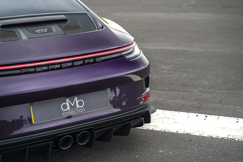 Porsche 911 992 GT3 Touring - U1573