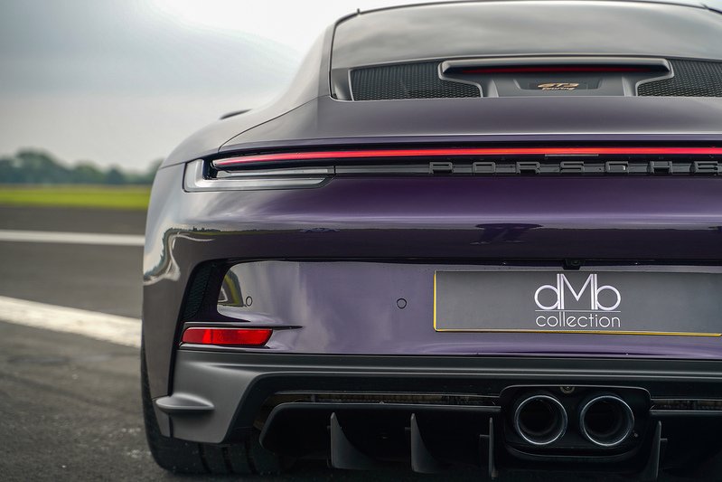 Porsche 911 992 GT3 Touring - U1573