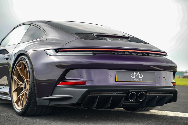 Porsche 911 992 GT3 Touring - U1573