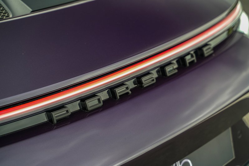 Porsche 911 992 GT3 Touring - U1573