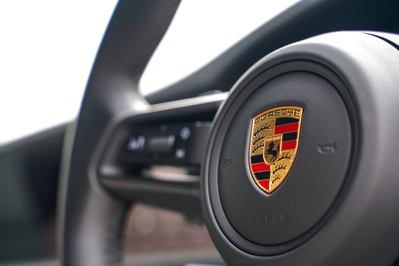 Porsche 911 992 GT3 Touring - U1573