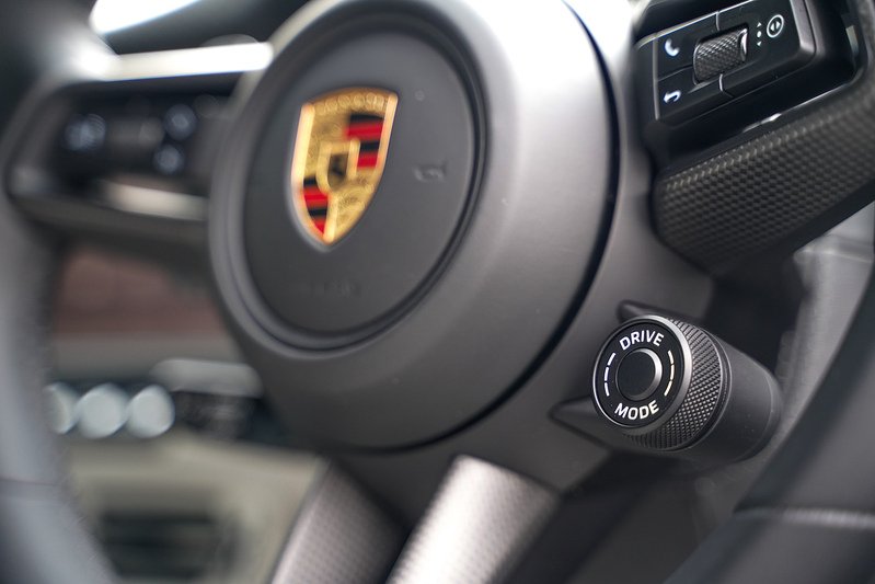 Porsche 911 992 GT3 Touring - U1573