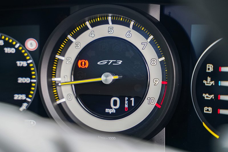 Porsche 911 992 GT3 Touring - U1573