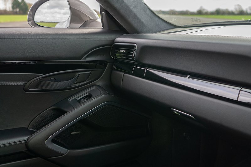 Porsche 911 T 991 Carrera T - U1575