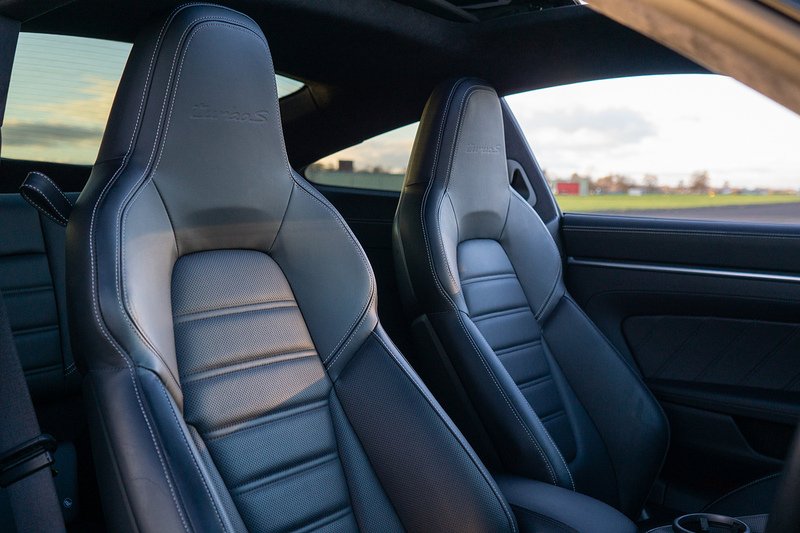 Porsche 911 T 992 Turbo S - U1576