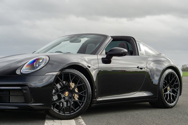 Porsche 911 T 992 4 - U1582