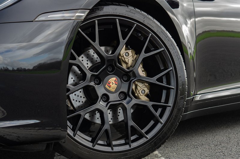 Porsche 911 T 992 4 - U1582