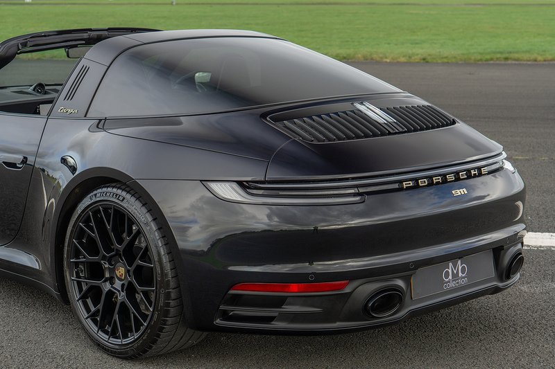 Porsche 911 T 992 4 - U1582