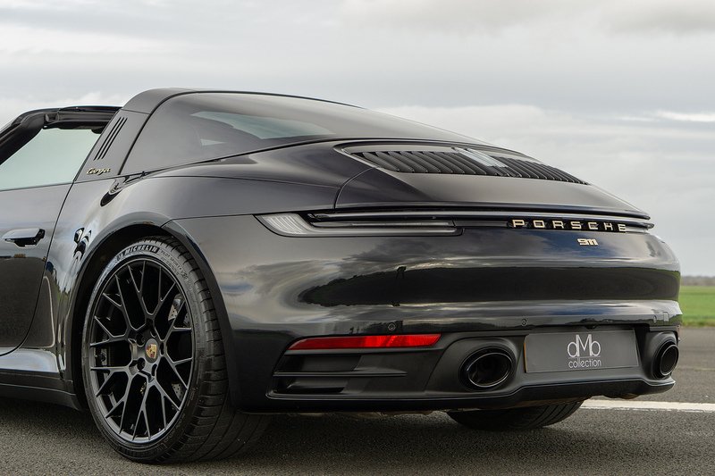 Porsche 911 T 992 4 - U1582