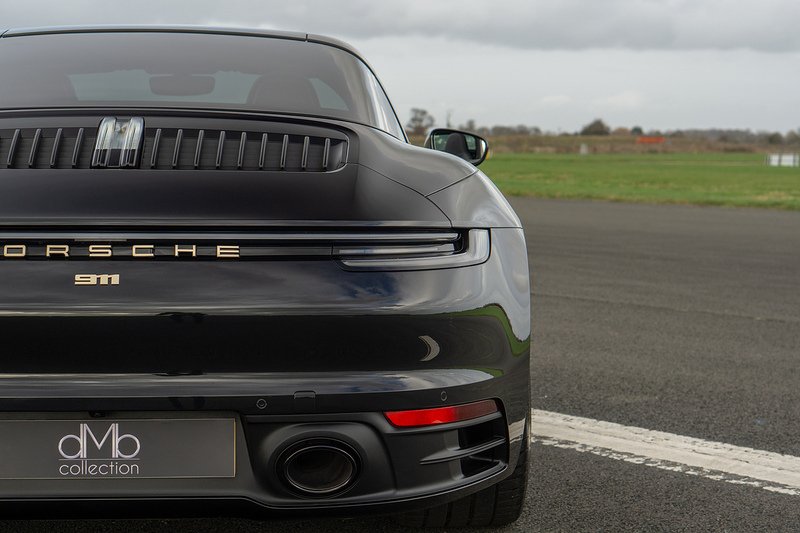 Porsche 911 T 992 4 - U1582