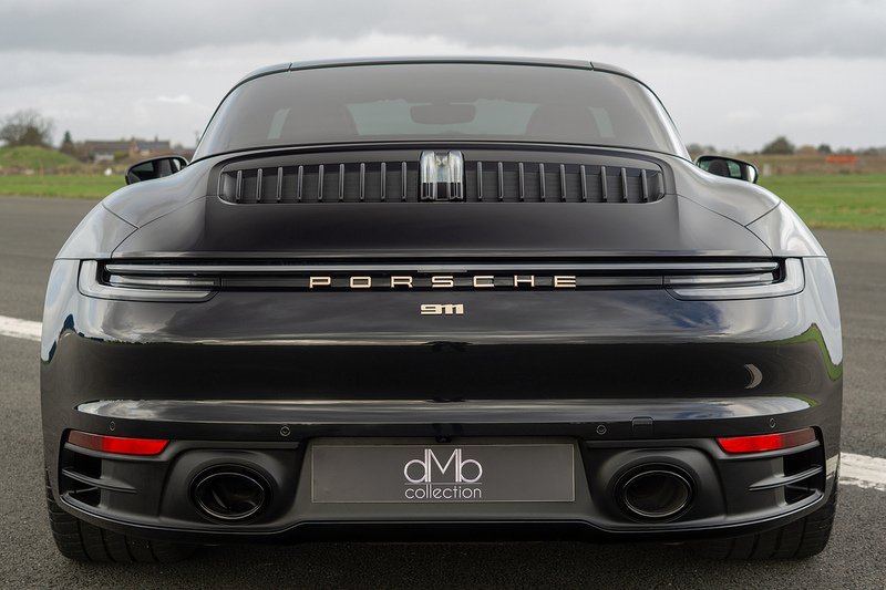 Porsche 911 T 992 4 - U1582