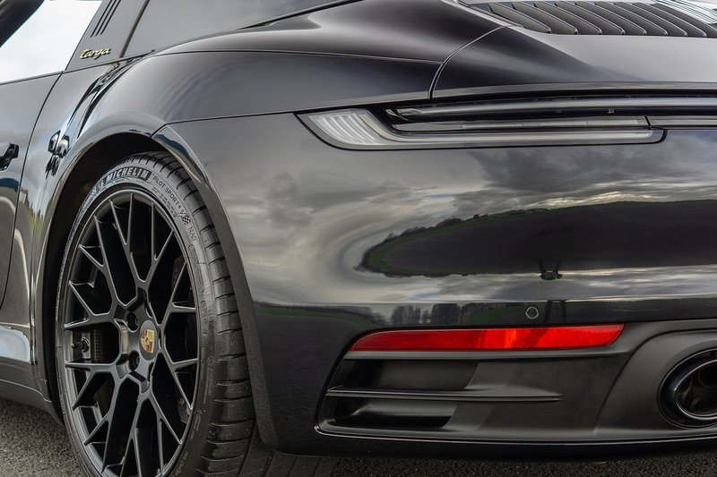 Porsche 911 T 992 4 - U1582