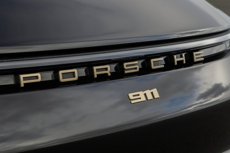 Porsche 911 T 992 4 - U1582