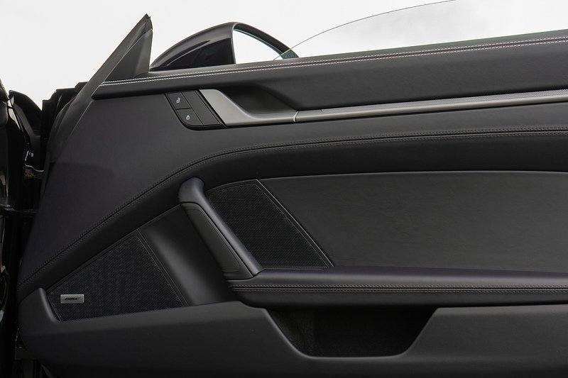 Porsche 911 T 992 4 - U1582