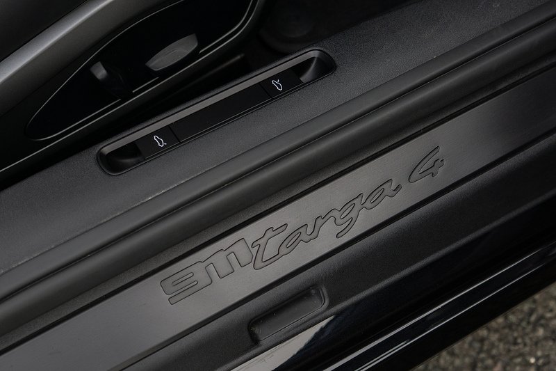 Porsche 911 T 992 4 - U1582