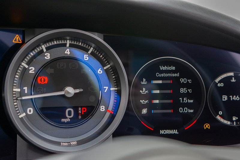 Porsche 911 T 992 4 - U1582