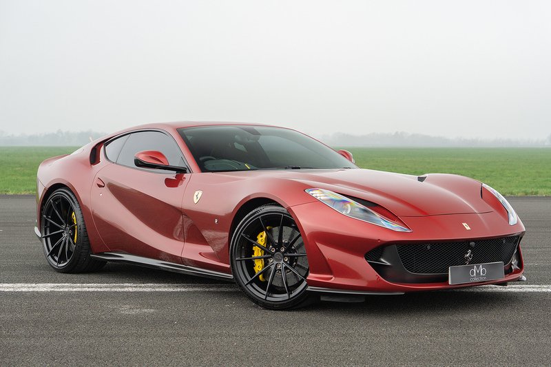 Ferrari 812 Superfast V12 - U1586