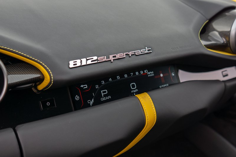 Ferrari 812 Superfast V12 - U1586