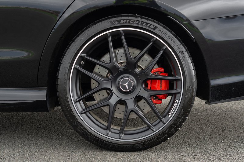 Mercedes-Benz E Class E63 V8 BiTurbo AMG S Night Edition - U1591