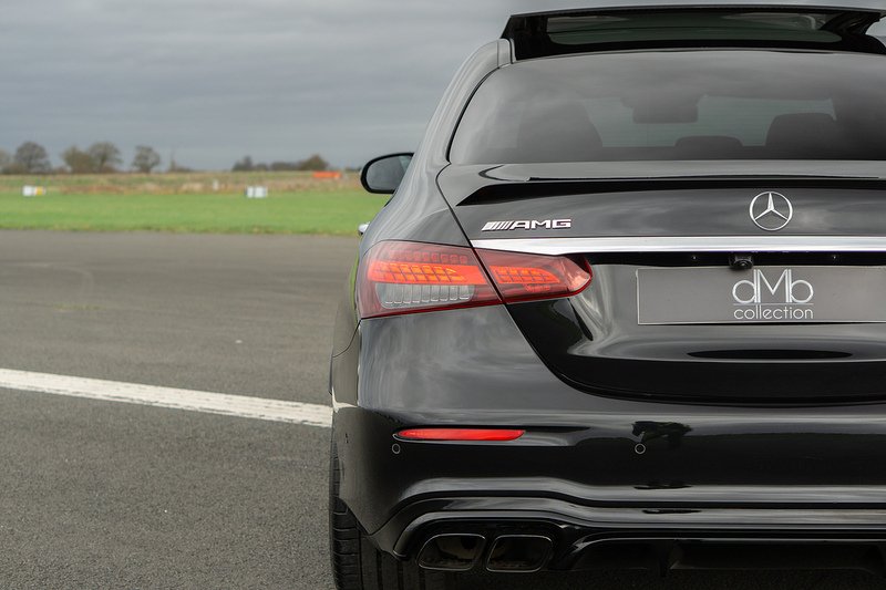 Mercedes-Benz E Class E63 V8 BiTurbo AMG S Night Edition - U1591