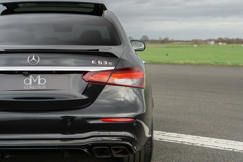 Mercedes-Benz E Class E63 V8 BiTurbo AMG S Night Edition - U1591