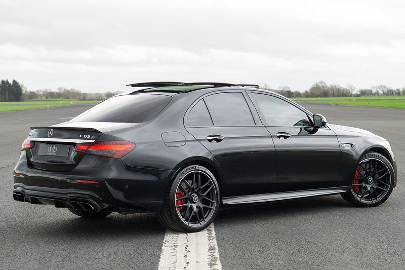 Mercedes-Benz E Class E63 V8 BiTurbo AMG S Night Edition - U1591