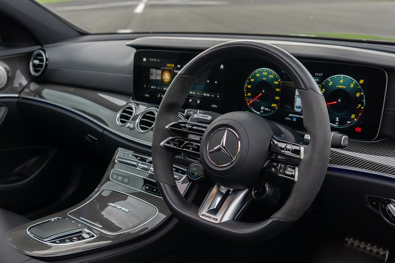 Mercedes-Benz E Class E63 V8 BiTurbo AMG S Night Edition - U1591