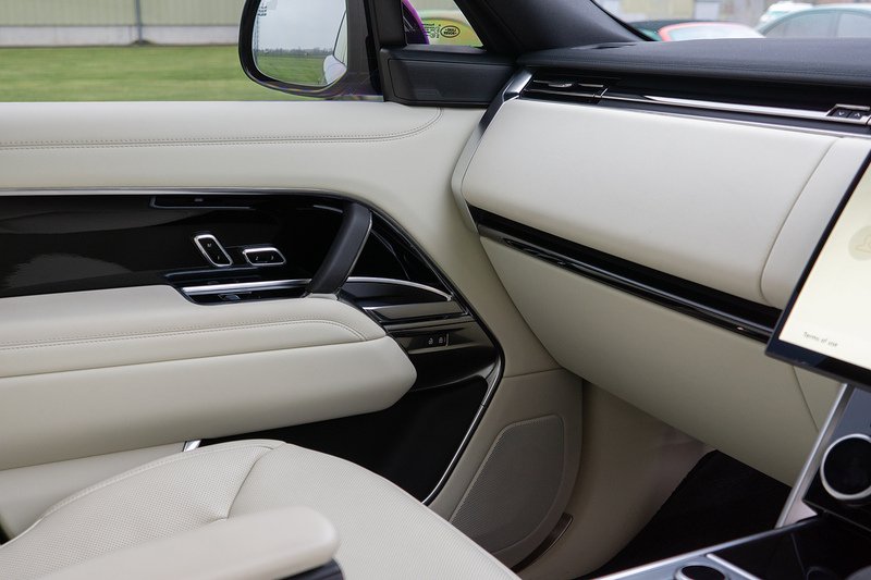 Land Rover Range Rover D350 MHEV HSE - U1596