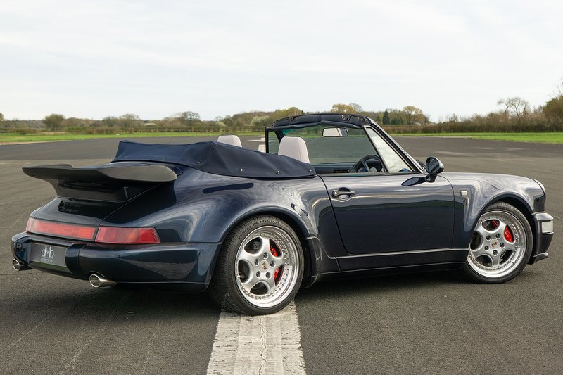 Porsche 911 Everrati 964 Carrera 4 Cabriolet - U1603