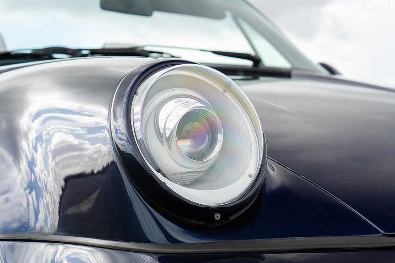 Porsche 911 Everrati 964 Carrera 4 Cabriolet - U1603