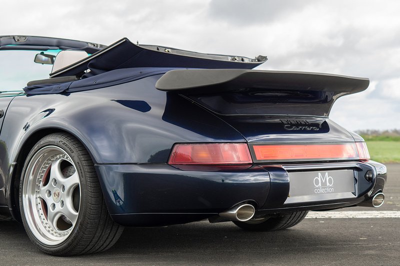Porsche 911 Everrati 964 Carrera 4 Cabriolet - U1603
