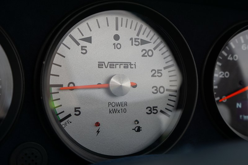 Porsche 911 Everrati 964 Carrera 4 Cabriolet - U1603